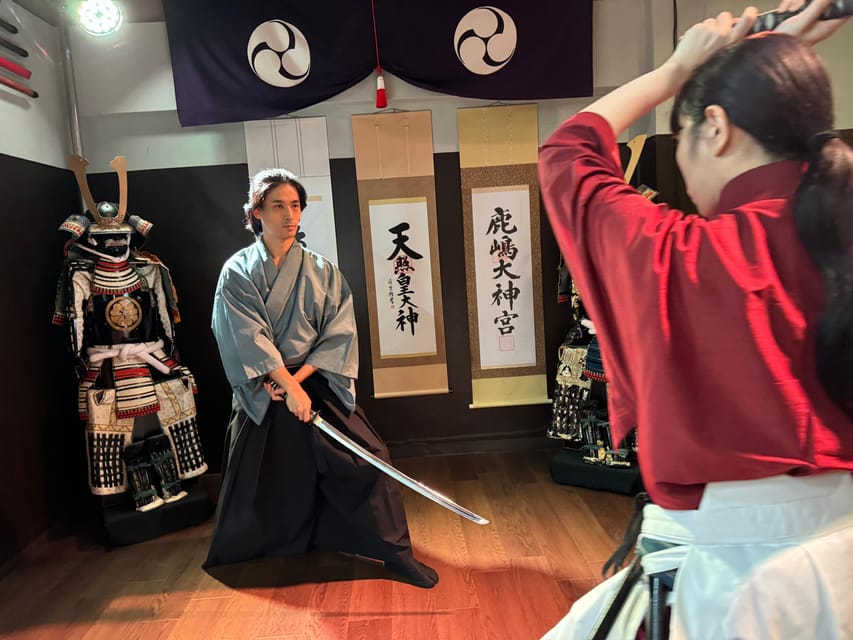 Tokyo: Best Samurai Experience - Safe sword basics: drawing, holding, swinging, and retracting
