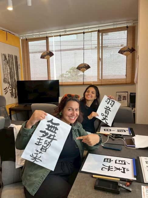 Tokyo:Calligraphy &Make your original folding fan in Asakusa - Japanese calligraphy and folding fan, all in one calm session