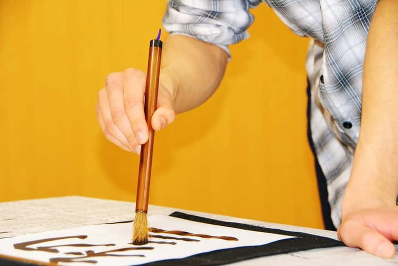 Tokyo: Calligraphy Workshop Craft Your Own Art in Asakusa - Brushes, Brush Pens, and Why Beginners Benefit From Both