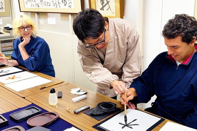 Tokyo: Calligraphy Workshop & Original T-Shirt Creation - Grinding Ink and Brush Basics, the Parts That Make It Worth Paying For