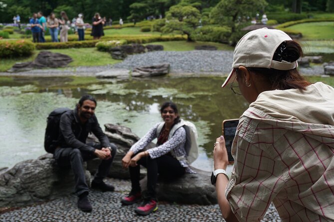 Tokyo Castle, Imperial Palace, Shogun & Garden Walking Tour - Ninomaru Garden and the East Gardens: where the walk becomes relaxing