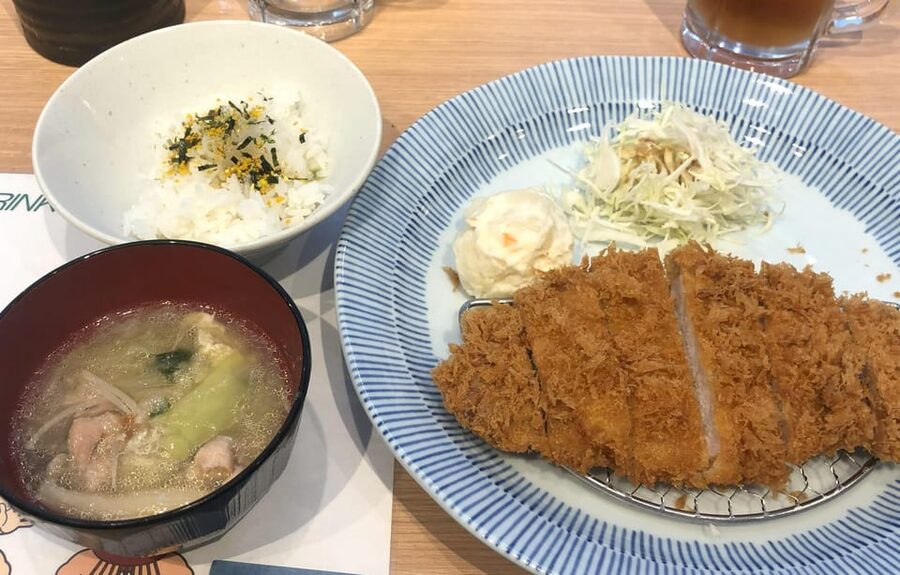 Tokyo: Challenge Sumo Wrestlers and Enjoy Meal - Tonkatsu Lunch or Sukiyaki Dinner, With Real Japanese Comfort