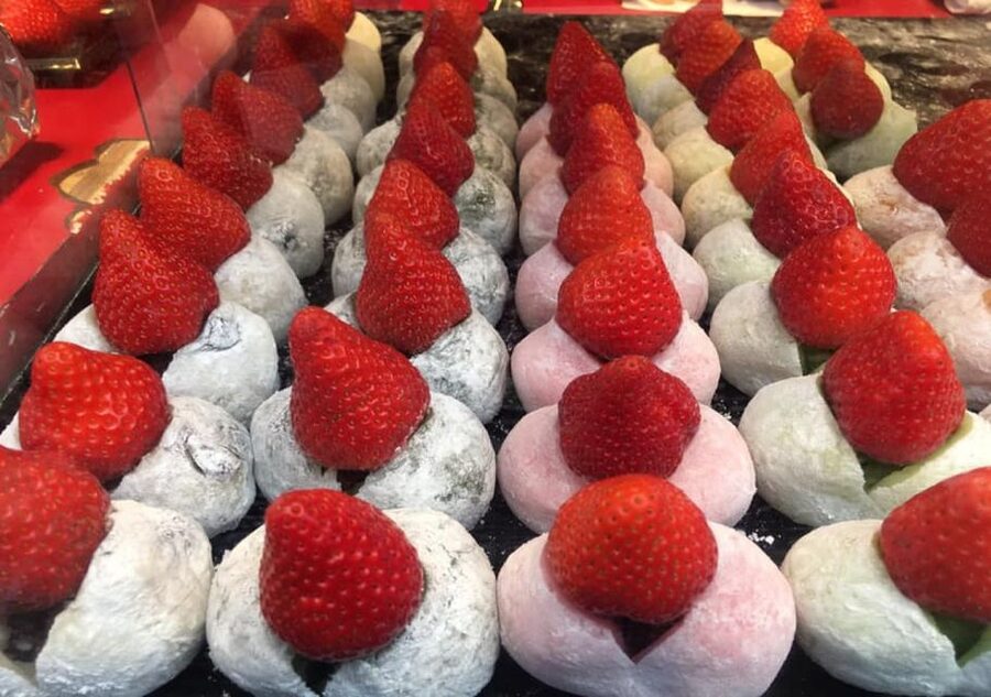 Tokyo: Classic Tsukiji Food Tour - Tsukiji Outer Market tastings, focused on stalls you can’t easily pick