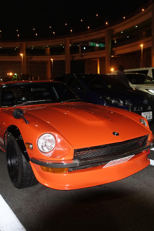 Tokyo: Daikoku Car Meet Tour at Night with JDM Guides - Guides make it: the difference between seeing cars and understanding them