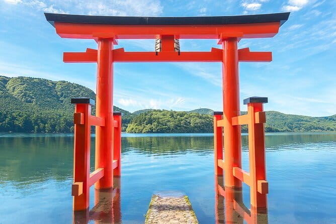 Tokyo Day Tour in Mt. Fuji, Lake Ashi Cruise and Owakudani Cable - Hakone Pirate Ship Tōgendai Cruise, the Lake Views and the Extra Cost