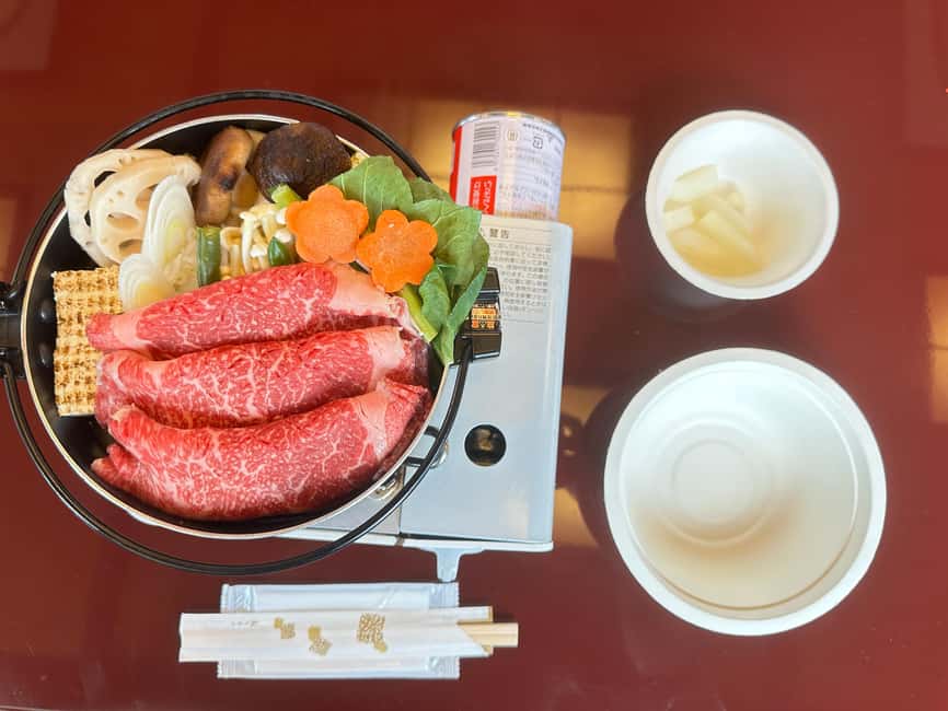Tokyo Dinner Cruise & Tradition Show & Drinks & Tokyo Tower - A traditional yakatabune dinner cruise that feels like a show