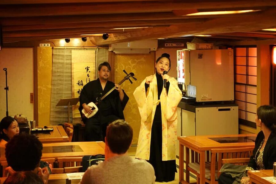 Tokyo Dinner Cruise & Tradition Show & Drinks & Tokyo Tower - The cruise ride itself: comfort, shared seating, and shoe rules