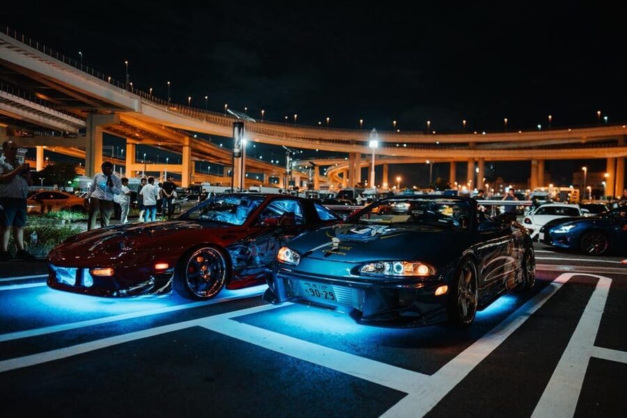 Tokyo Drift: Daikoku PA Supreme Car Experience 大黒PA - Entering Daikoku PA: walking time, owner conversations, and the photo factor