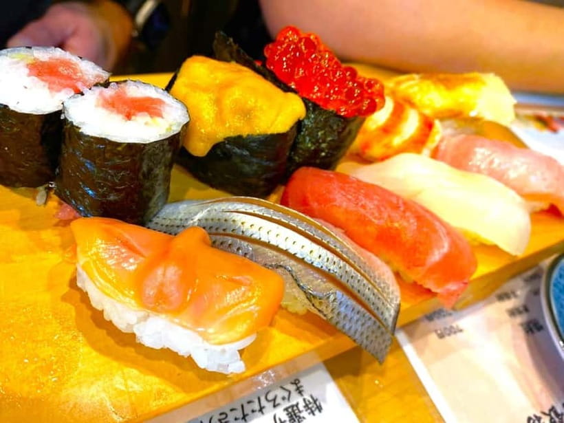 Tokyo: Full Course Tour: Explore 10 Must-Sees & Hidden Gems - Tokyo Station and Akihabara, rail landmark to pop culture neighborhood