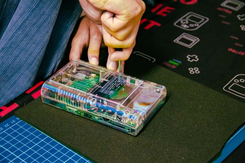 Tokyo: Gameboy Mod Workshop at Akihabara - Who should book this Game Boy mod workshop