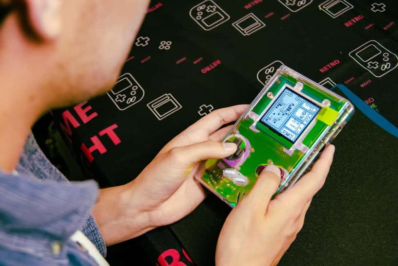 Tokyo: Gameboy Mod Workshop at Akihabara - The rebuild itself: taking apart, understanding parts, and putting it back