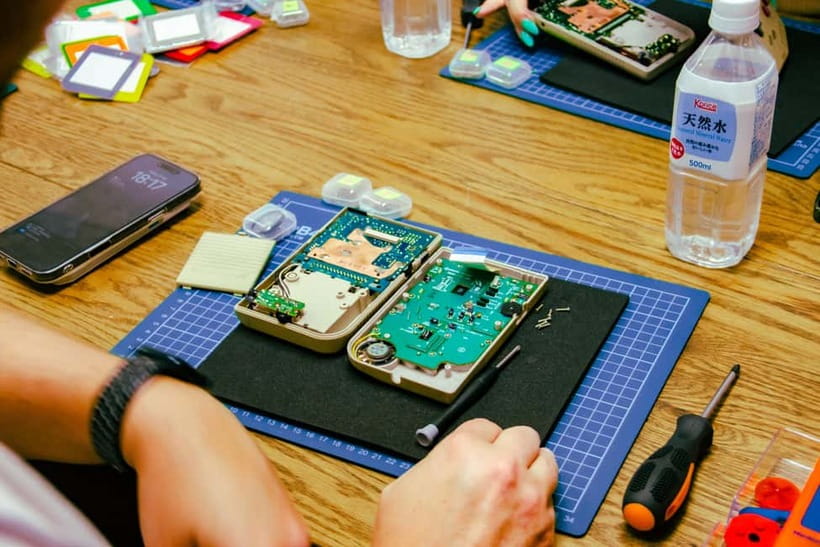 Tokyo: Gameboy Mod Workshop at Akihabara - Your finished souvenir: a working custom Game Boy you can actually play