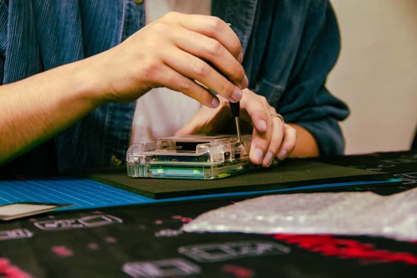 Tokyo: Gameboy Mod Workshop at Akihabara - Retro games on site, plus why prices feel fair