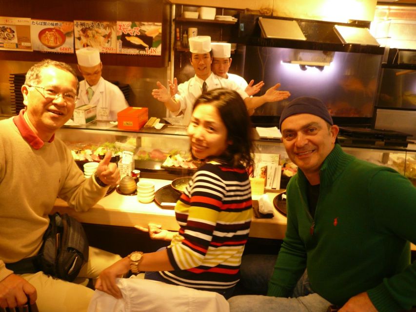 Tokyo: Guided Walking Tour of Tsukiji Market with Breakfast - Finding Tsukiji Hongwanji Temple before the noise