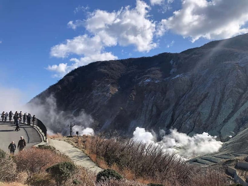 Tokyo: Hakone Fuji Day Tour w/ Cruise, Cable Car, Volcano - The Role of the Live Guide, and Why It Changes the Day