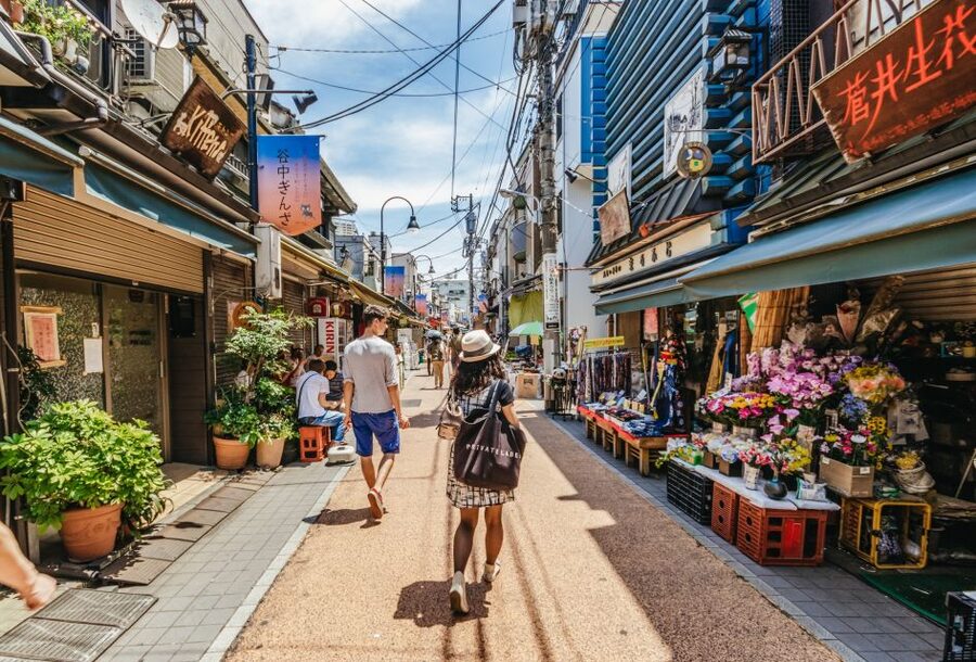 Tokyo: Hop-On Hop-Off Sightseeing Bus Ticket - Route 3: Shinjuku, Shibuya, Harajuku, and Meiji Jingu Shrine Feel