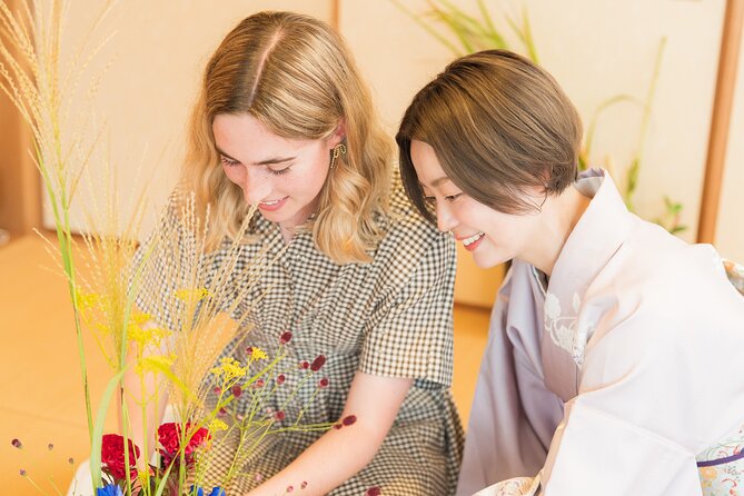 Tokyo Ikebana Wellness Art Experience near Shinjuku - Building Your Arrangement: The Moment It Clicks