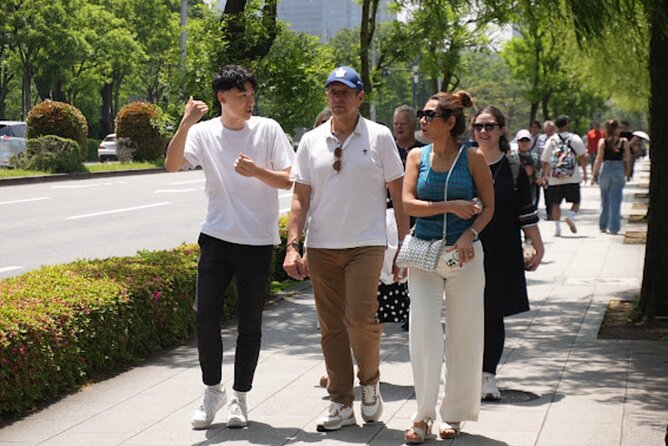 Tokyo: Imperial Palace and Shogun Historical Walking Tour - Imperial Palace East Gardens, without the guesswork