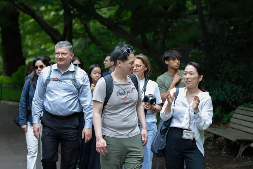 Tokyo: Imperial Palace East Gardens Walking Tour - Old and New Tokyo Stories Through Shogun-Era Context