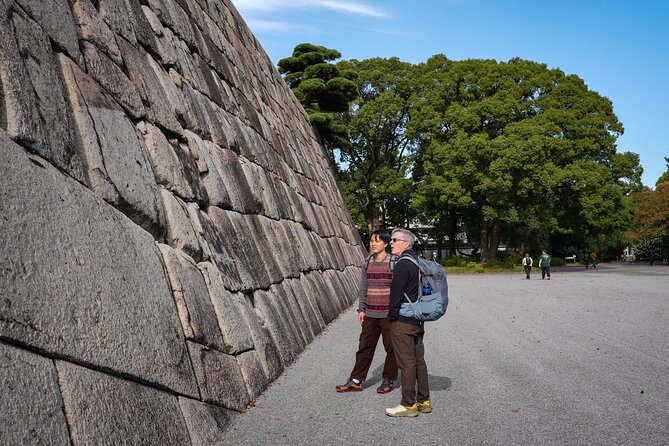 Tokyo Imperial Palace with Kagurazaka Alley Tour - Geisha Alley: nostalgia you can walk through