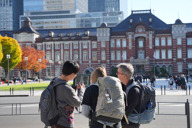 Tokyo Imperial Palace with Kagurazaka Alley Tour - Entering Tokyo Station: a quick stop with big context