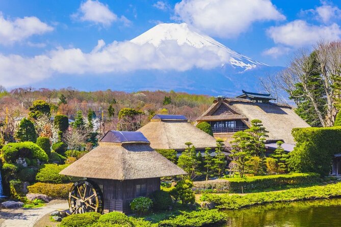 Tokyo: Instagram-Worthy Mt Fuji & Lake Kawaguchiko Day Trip - Stop 4: Lawson Kawaguchiko Station, a Convenience Store Stop That Works