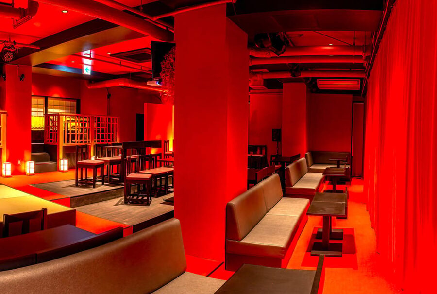 Tokyo: Japanese Dance Cabaret Theater Asakusa-Kaguwa Ticket - Inside the theater: red interior, photo moments, and your first drink