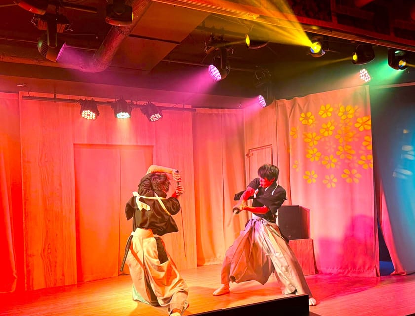 Tokyo: Japanese Dance Cabaret Theater Asakusa-Kaguwa Ticket - The main event: a one-hour show that blends tradition and modern beats