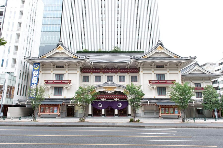Tokyo: KABUKI Show at Kabukiza Theatre Admission Ticket - Before the curtain: exhibition, doors opening, and the basement shop