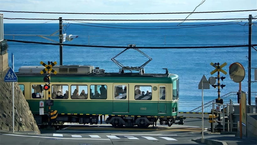 Tokyo: Kamakura & Enoshima Day Tour with Pickup & Train Ride - Kamakura High School and the Slam Dunk photo stop