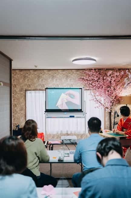 Tokyo: Learn Traditional Origami with a Local - Step-by-step guidance that keeps you calm