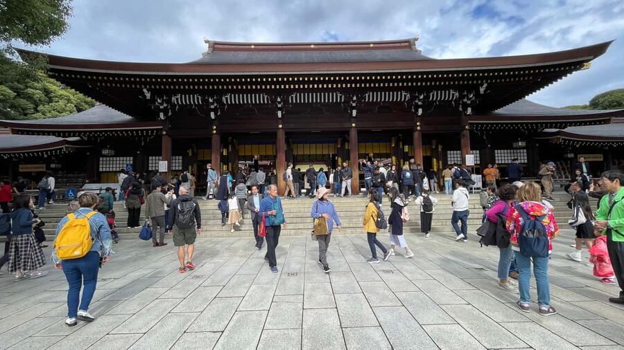 Tokyo: Meiji Jingu, Harajuku, Shibuya, and Shijuku Tour - Shibuya break time: Pokémon Center, shopping, and the main crossing