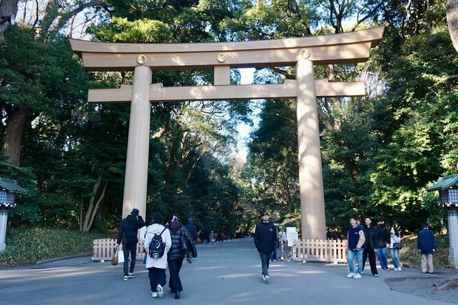 Tokyo Morning Tour : Meiji Shrine, Asakusa and Fish Market - Senso-ji Temple and Nakamise-dori: The Classic Asakusa Finish