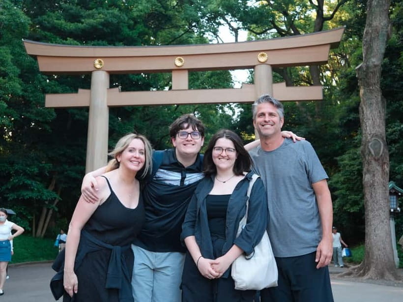 Tokyo Morning Tour: Meiji Shrine, Asakusa & Fish Market - Tsukiji Outer Market: Sushi and Sashimi Without the Guesswork