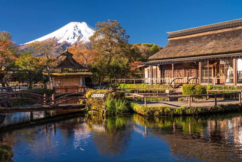 Tokyo: Mt. Fuji, Arakurayama Sengen Park, Oshino Hakkai Tour - Meals, Shopping, and the Cash-First Approach