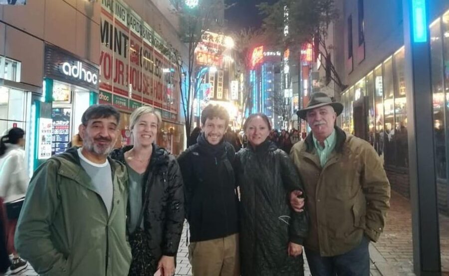 Tokyo : Must-see attractions private tour - Tsukiji Outer Market and Senso-ji in Asakusa: food, rituals, and photo time