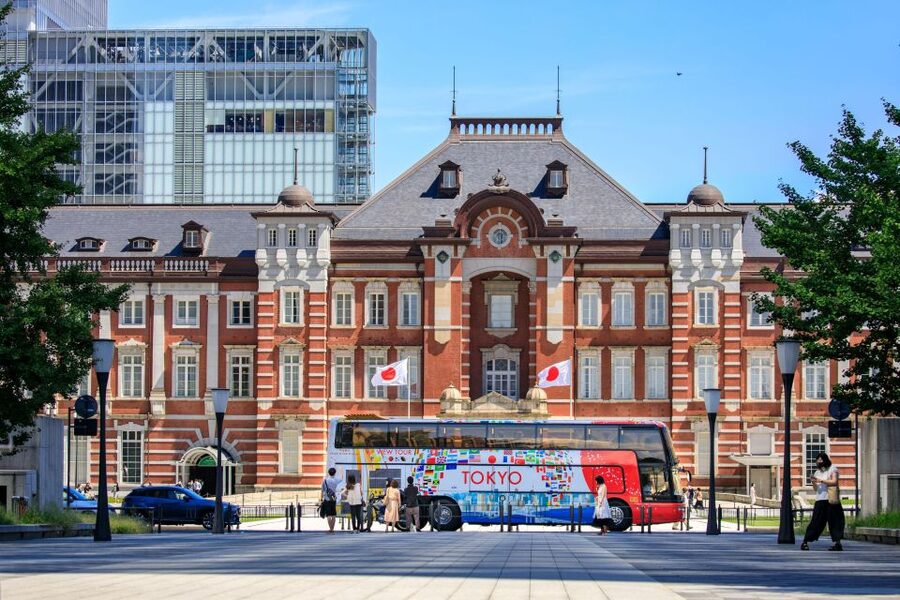 Tokyo: Open Top Panoramic Sightseeing Bus with Audio Guide - City Course in 70 minutes: Imperial Palace area, Roppongi, and a Ginza finish