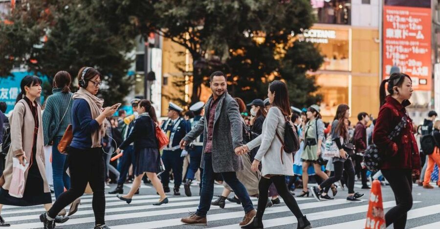 Tokyo: Photo Shoot with a Private Vacation Photographer - Meeting up in Tokyo: the quiet part where you set the tone