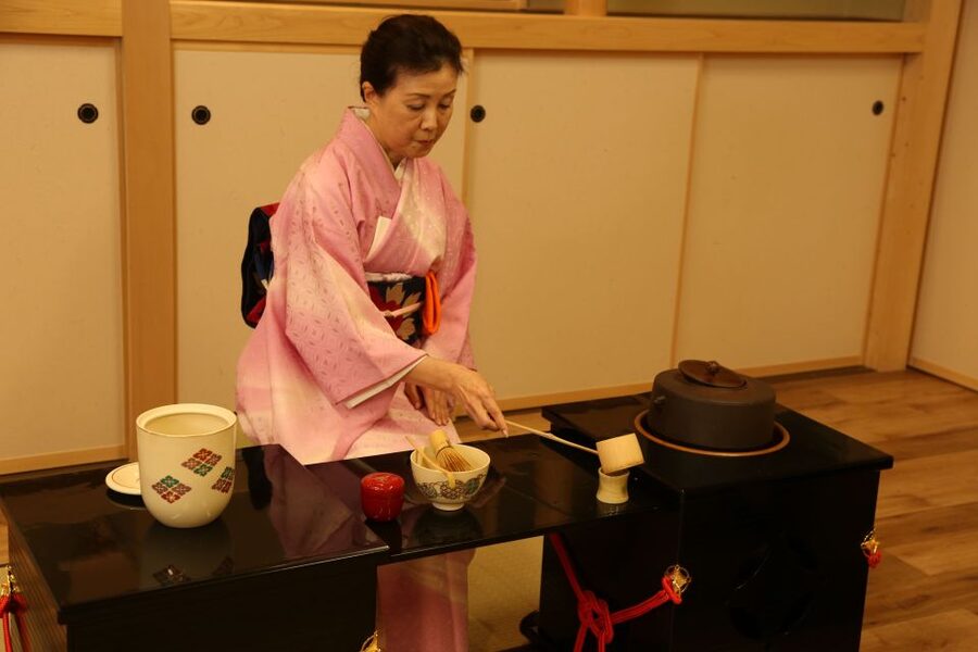 Tokyo: Practicing Zen with a Japanese Tea Ceremony - Entering Kikai Shinko Kaikan, Right Opposite Tokyo Tower