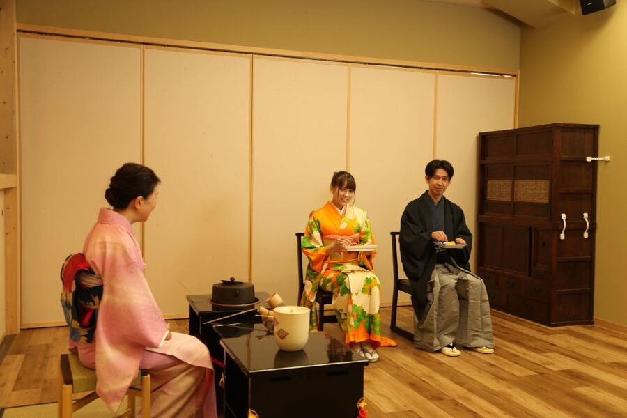 Tokyo: Practicing Zen with a Japanese Tea Ceremony - Zen Tea in 75 Minutes: The Flow of the Ceremony