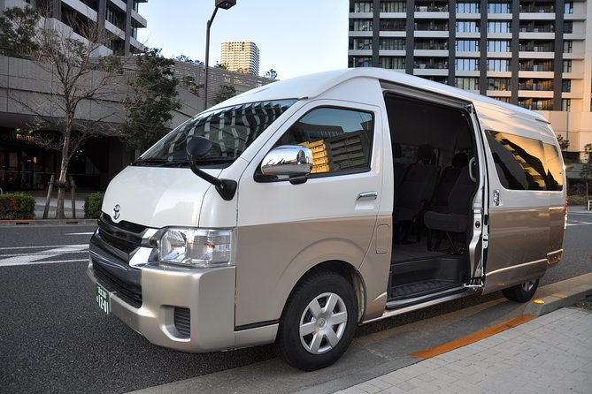 Tokyo private transfer to Narita Airport (NRT) - Vehicles and Luggage: Toyota HiAce Gets Love, But Check Your Fit