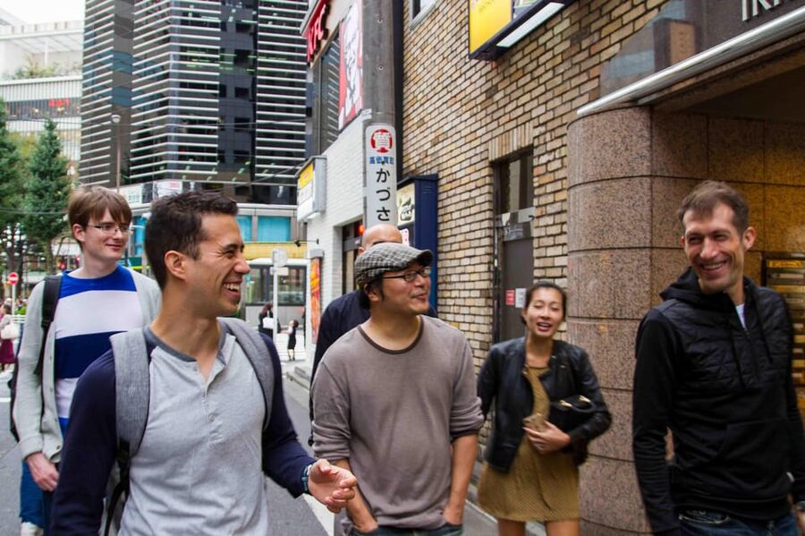 Tokyo: Ramen Tasting Tour with 6 Mini Bowls of Ramen - Ramen tasting, built like a mini class