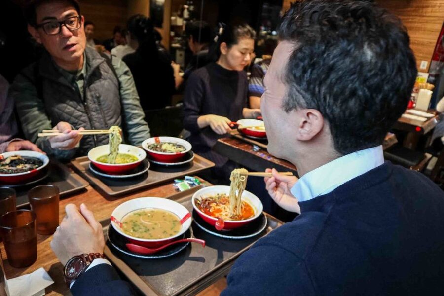 Tokyo: Ramen Tasting Tour with 6 Mini Bowls of Ramen - Shibuya Route: Hokkaido classic, fusion tonkotsu, curry comfort
