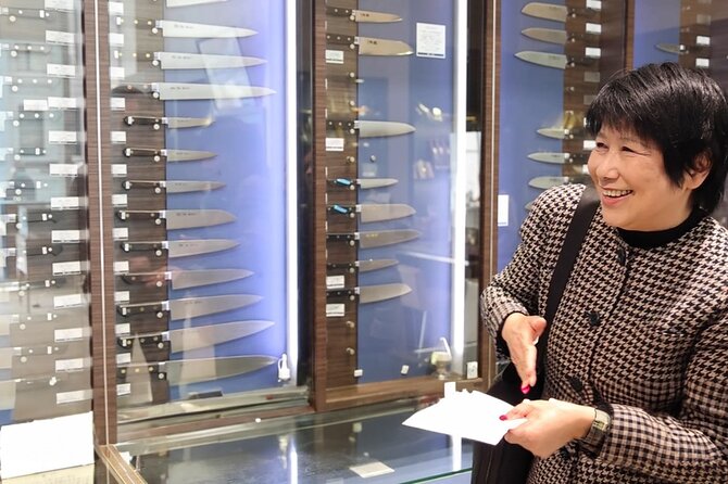 Tokyo's Imperial Palace & Nihonbashi Tour - Japanese Knife Culture at Kiya Nihonbashi Main Branch