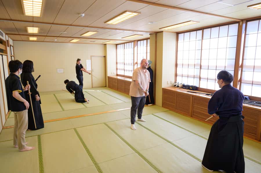 Tokyo: Samurai Adventure! Authentic Sword Experience - Dressing Up in Samurai Gear: Fun and Surprisingly Practical