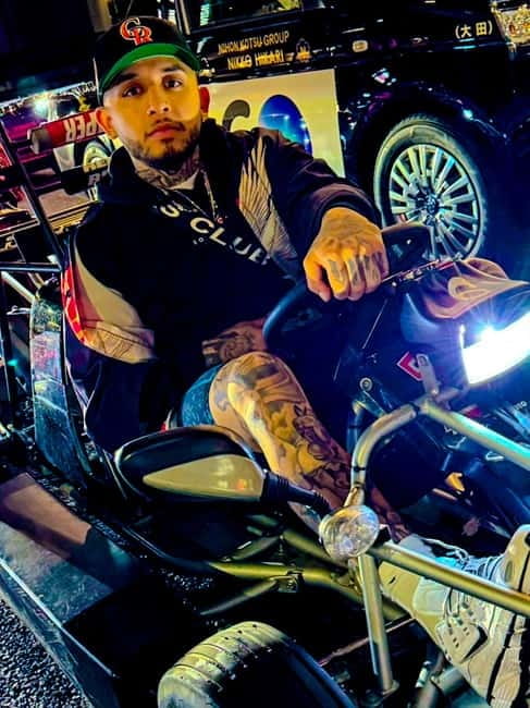 Tokyo: Shibuya and Shinjuku Streets Guided Go-Karting Tour - Your Guide and Photos: The Part You Will Actually Thank Yourself For