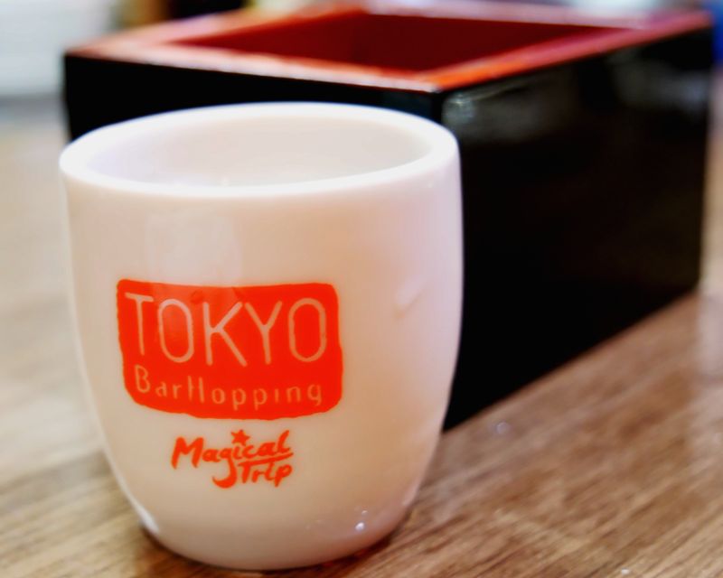 Tokyo: Shinjuku Bar Hopping with All-You-Can-Drink & Dinner - Kabukicho hour: where the all-you-can-drink hits