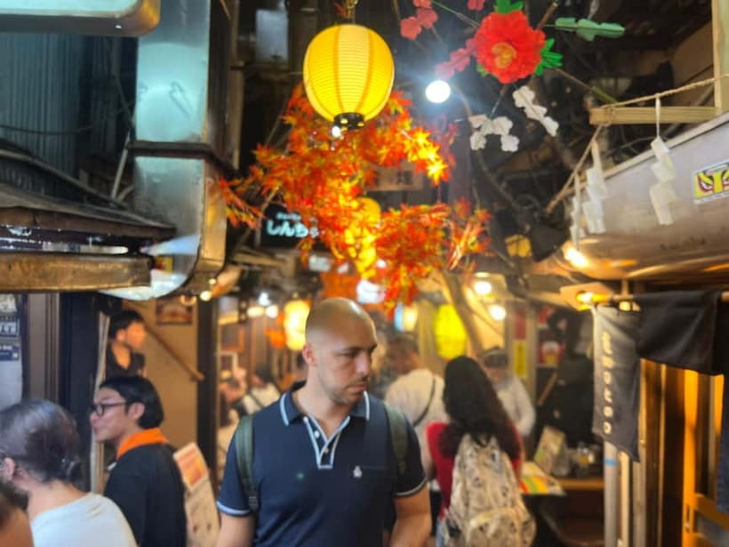 Tokyo: Shinjuku Food Tour (15 Dishes and 4 Eateries) - Shinjuku after dark: a food-first way to orient yourself