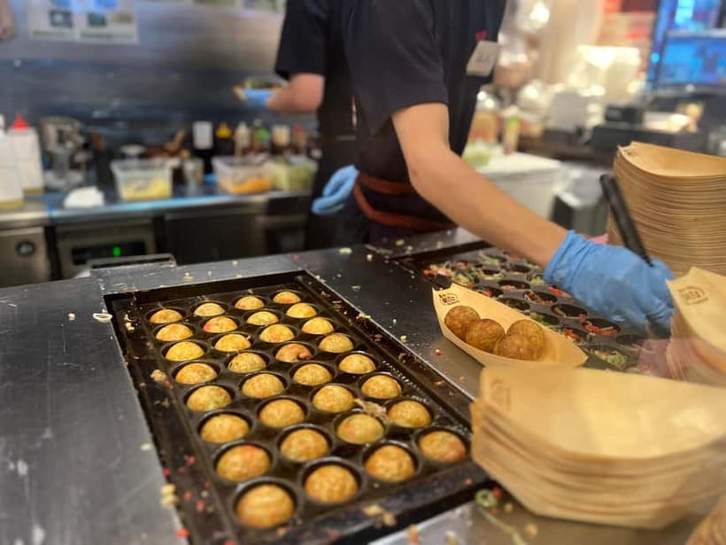 Tokyo: Shinjuku Food Tour (15 Dishes and 4 Eateries) - Pace and portion size: how to avoid the common mid-tour regret