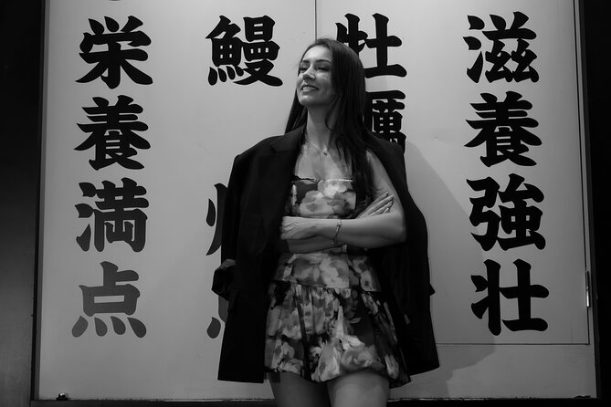 Tokyo Shinjuku Night Photo Tour with Pro Gota - Jouenji Temple lantern photo shoot: warm light with an old-world feel
